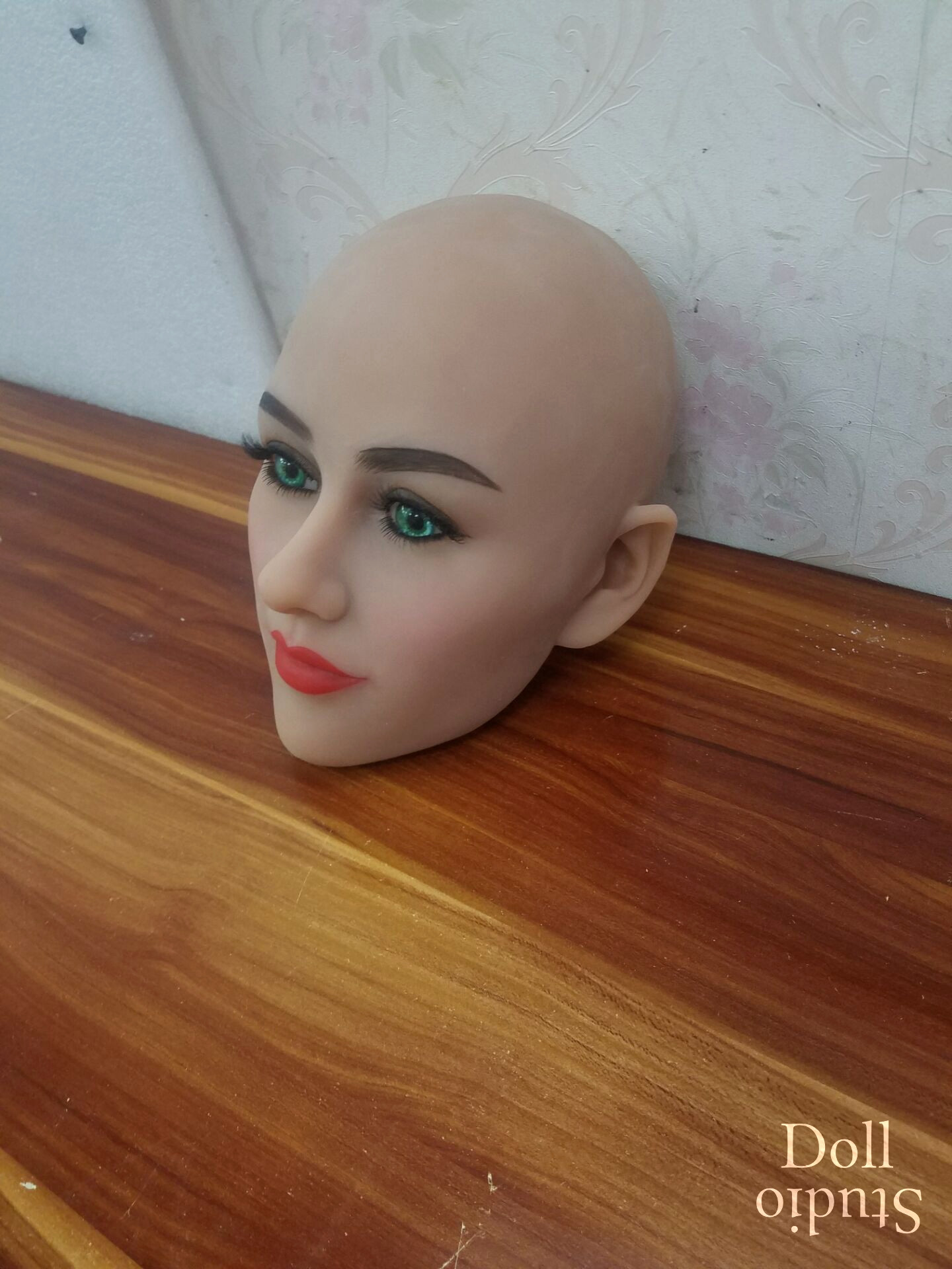 doll with no head